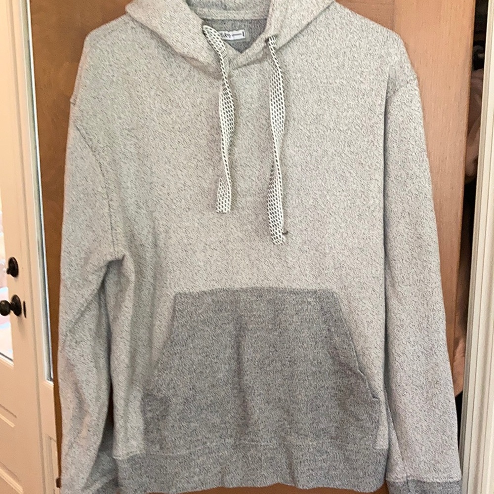 PD&C men’s soft sweatshirt